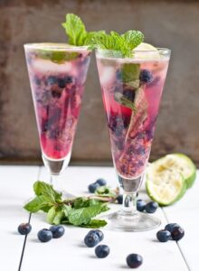 2 blueberry mock mojitos