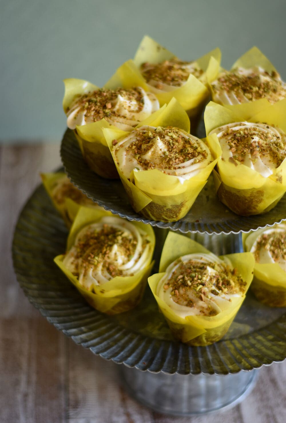 pistachio cupcakes