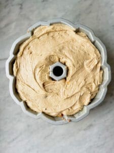 un-baked peach cobbler cake