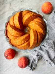 peach cobbler pound cake with peaches
