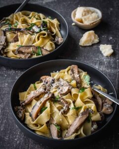 mushroom papardelle plated