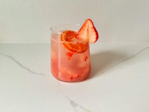 grapefruit strawberry gin rickey