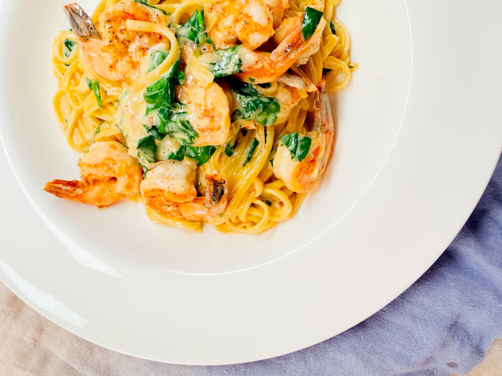 Horizontal image of shrimp linguine